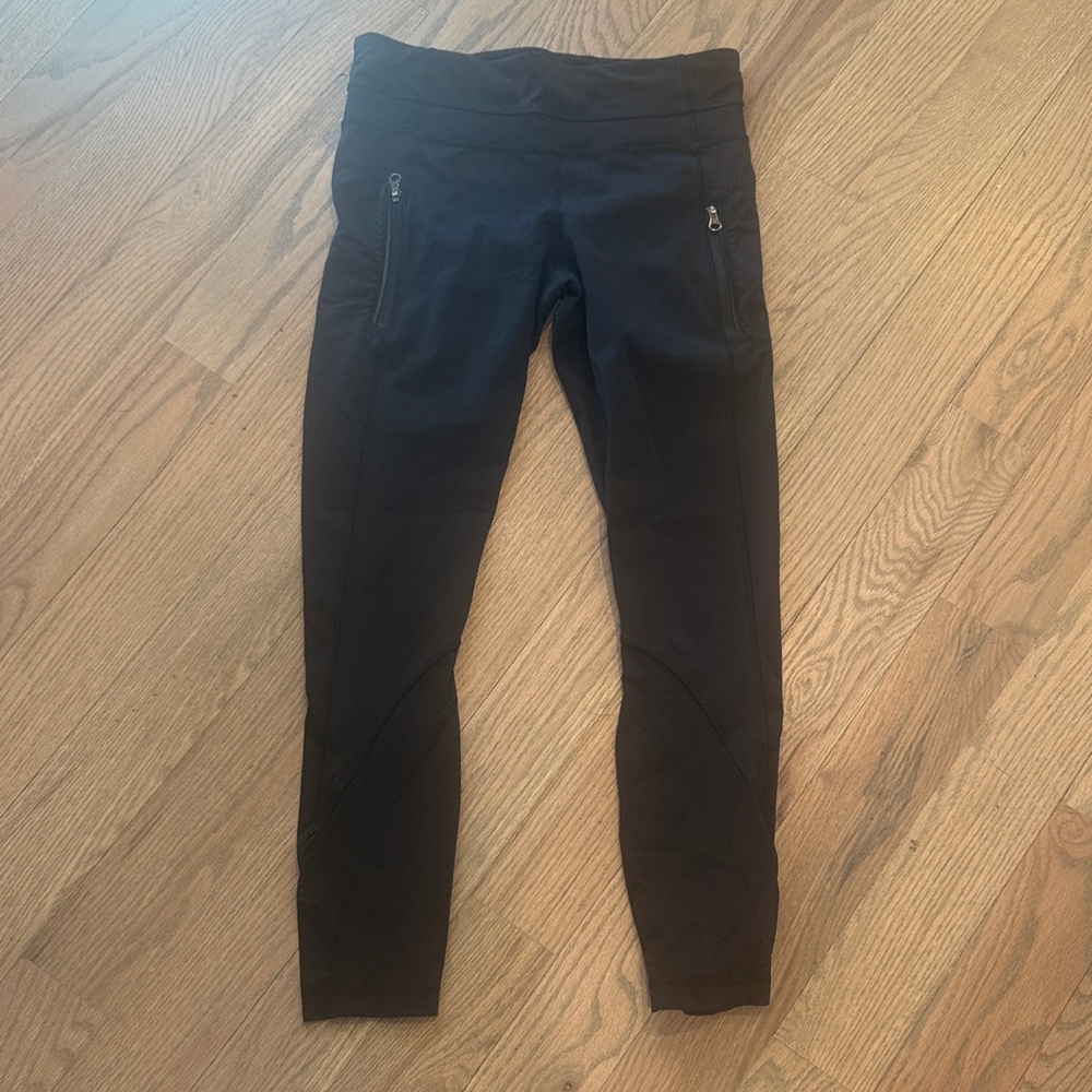Lululemon black ankle crop Active Leggings 6